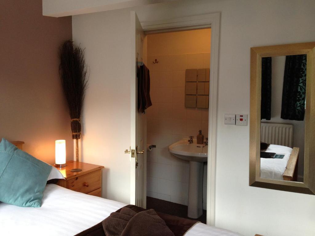 Number 80 Hotel Bowness-on-Windermere Buitenkant foto